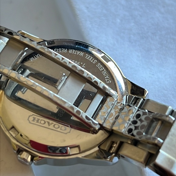 EUC Coach Silver Signature Link Stainless Steel Band Watch - Picture 14 of 16